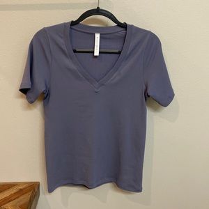 Women’s Athleta V Neck Shirt